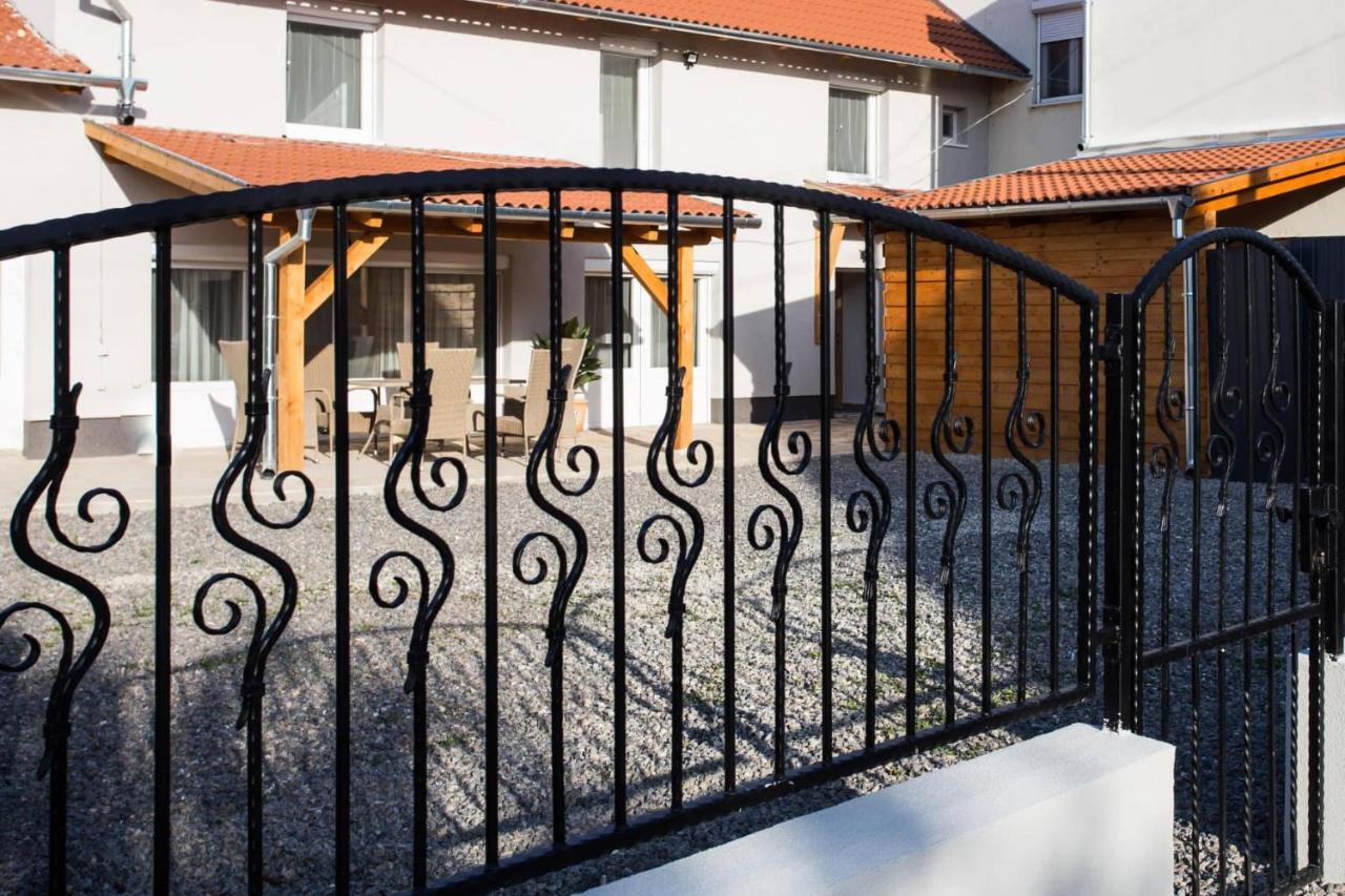 Csigahaz Apartman Pětikostelí Exteriér fotografie
